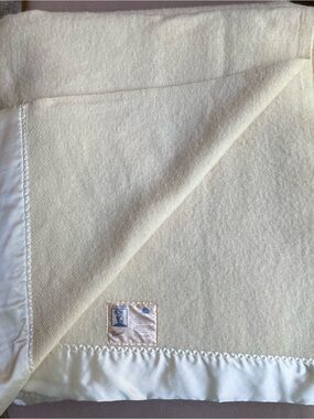 Vintage Kenwood Ramcrest Pure Virgin Wool Blanket | Queen | Canada | 192×224 cm